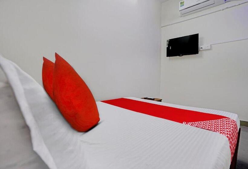 Oyo Flagship Hotel Day2day