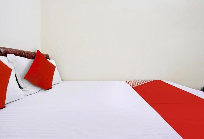 Oyo Flagship Hotel Day2day