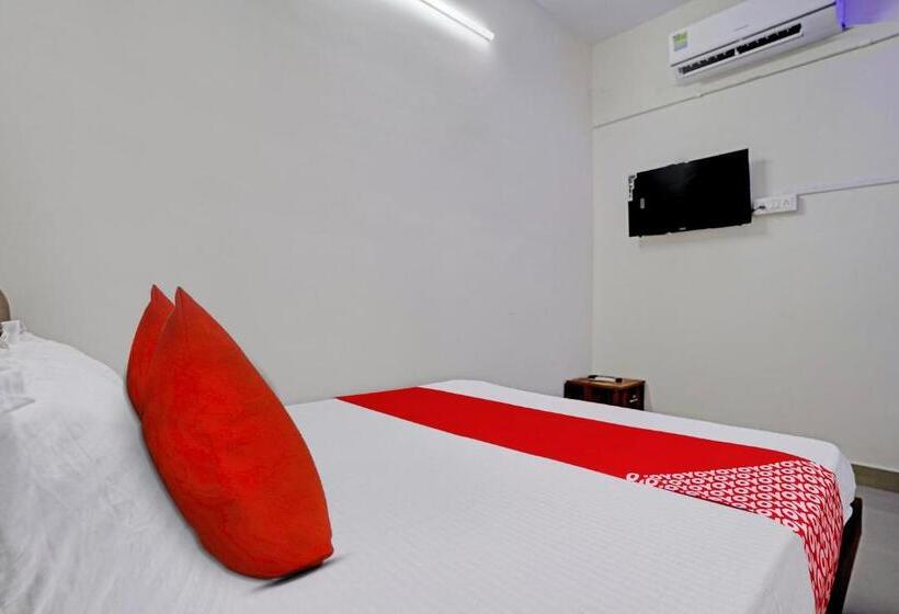 Oyo Flagship Hotel Day2day