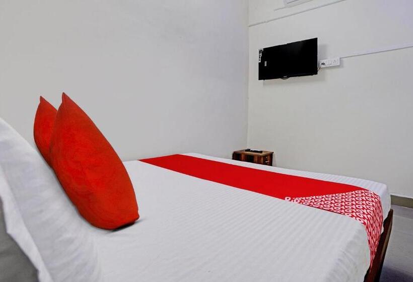 Oyo Flagship Hotel Day2day