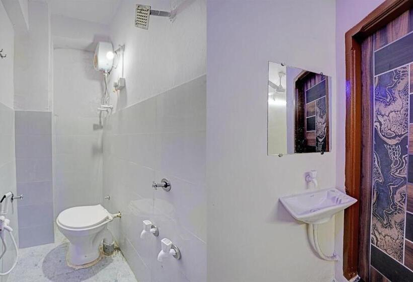 Oyo Flagship Hotel Day2day