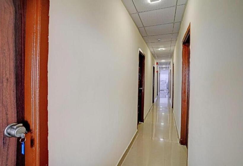 Oyo Flagship Hotel Day2day