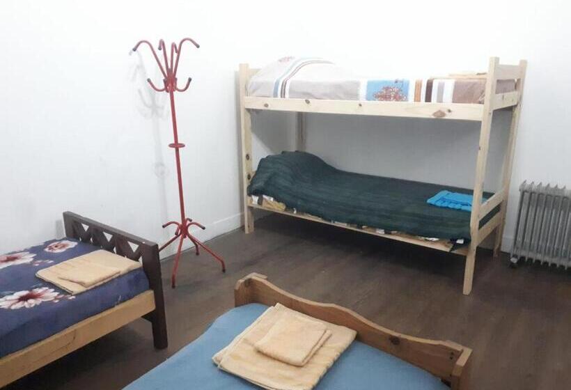 بنسيون Alojamiento Hostel Lodeolga La Florida