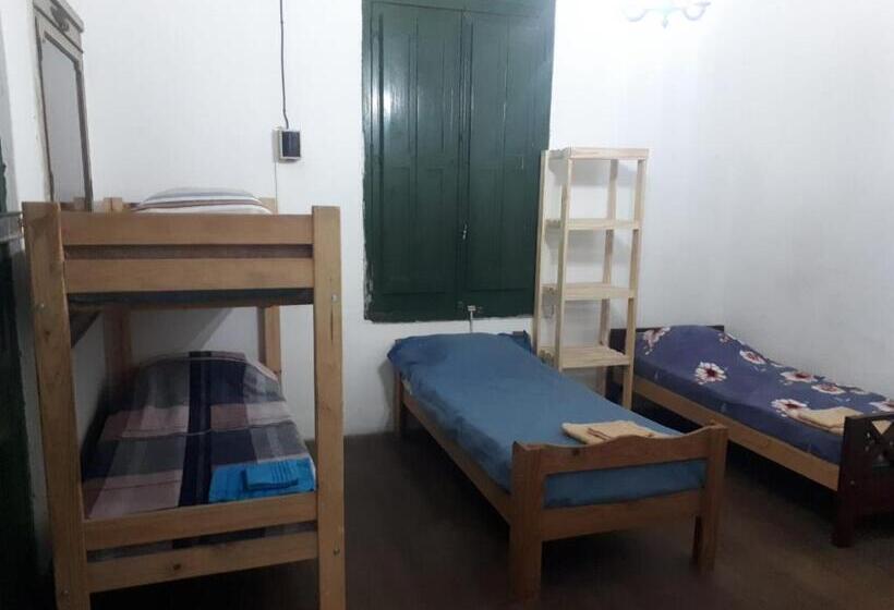 بنسيون Alojamiento Hostel Lodeolga La Florida
