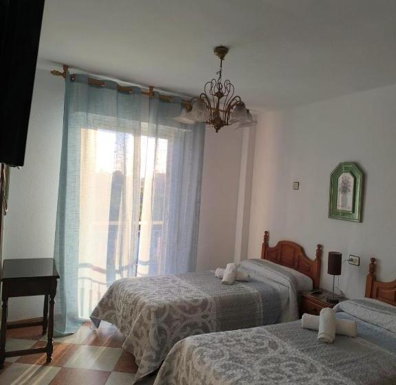 Пансион Hostal Alboran