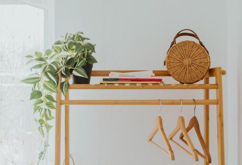 Пансион Lemon Tree Rooms