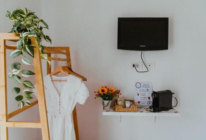 Пансион Lemon Tree Rooms