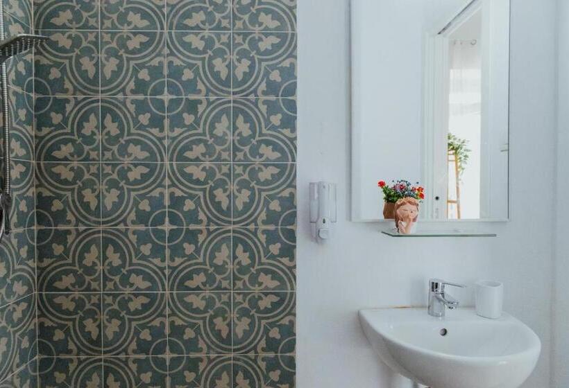 Пансион Lemon Tree Rooms