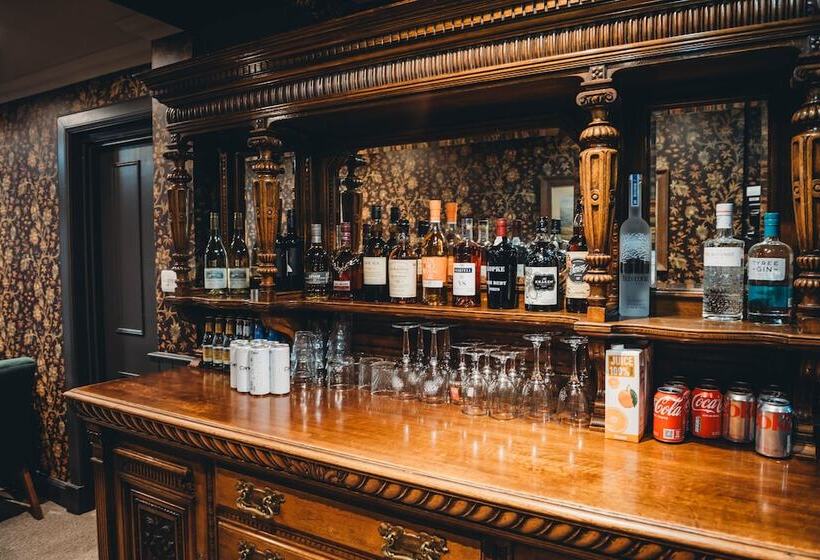 بنسيون Roslyn House