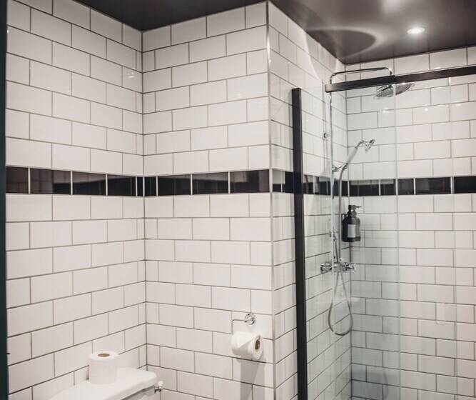 بنسيون Roslyn House