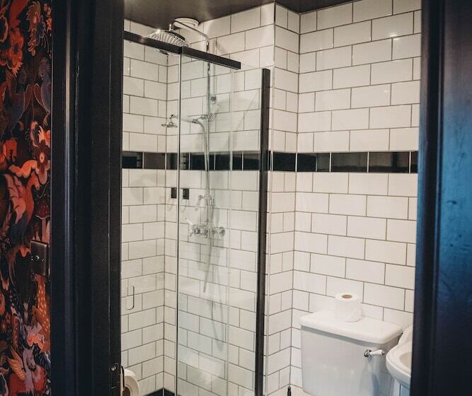 بنسيون Roslyn House