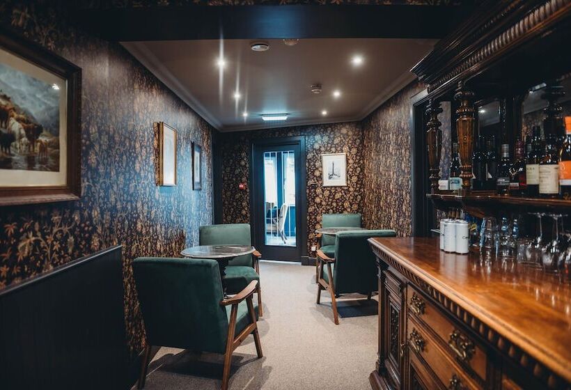 بنسيون Roslyn House