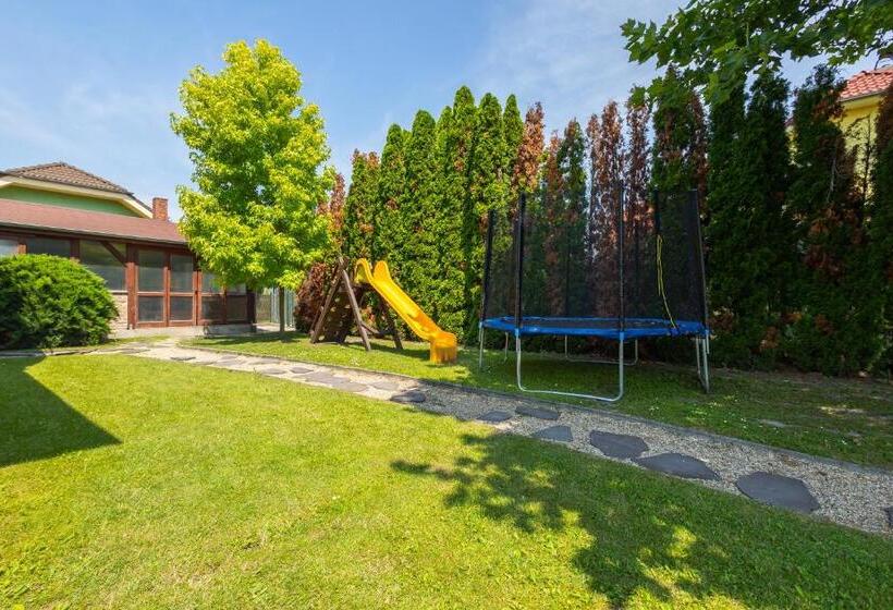 Пансион Velky Meder Penzion