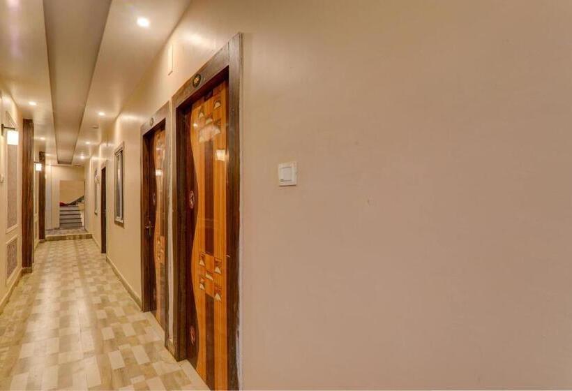 Spot On Hotel Elite