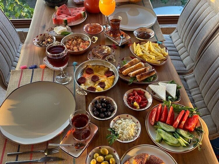 בית מלון כפרי Aysel Inn House