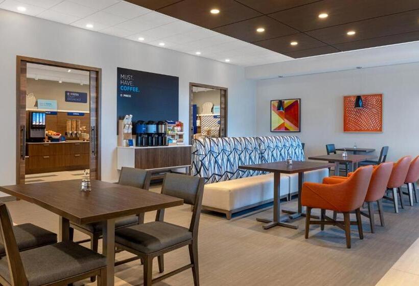 فندق Holiday Inn Express & Suites St Thomas