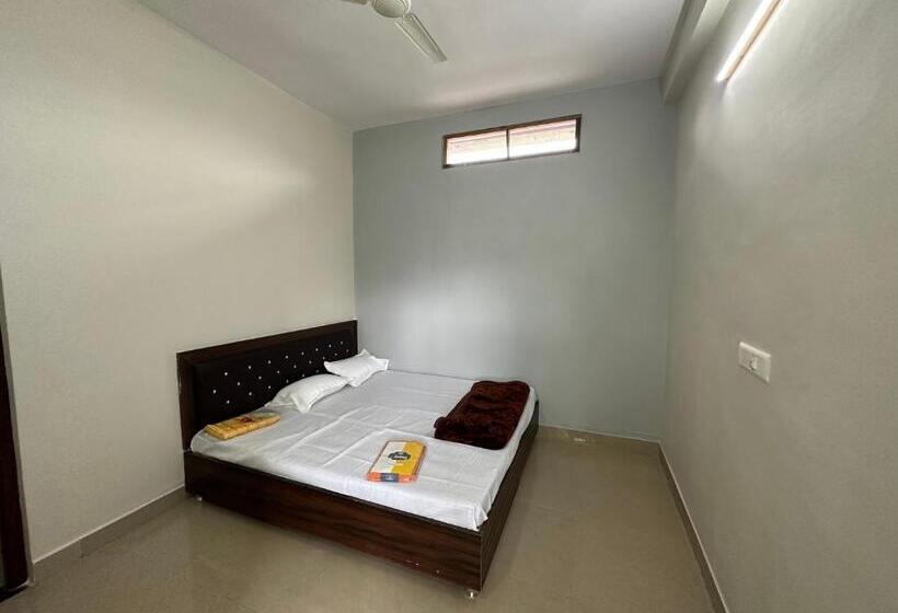 Отель Tanodiya Palace&