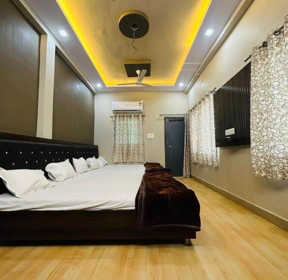 Отель Tanodiya Palace&