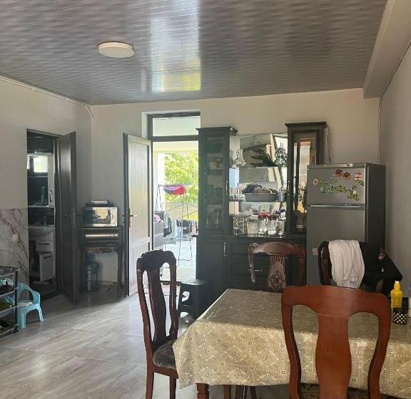 پانسیون Shekvetili Kaprovani Sweet Home