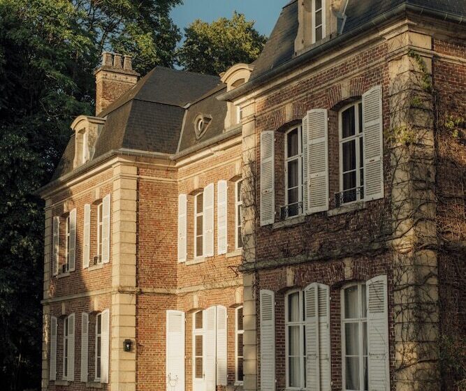 צימר Petit Chateau Vercourt