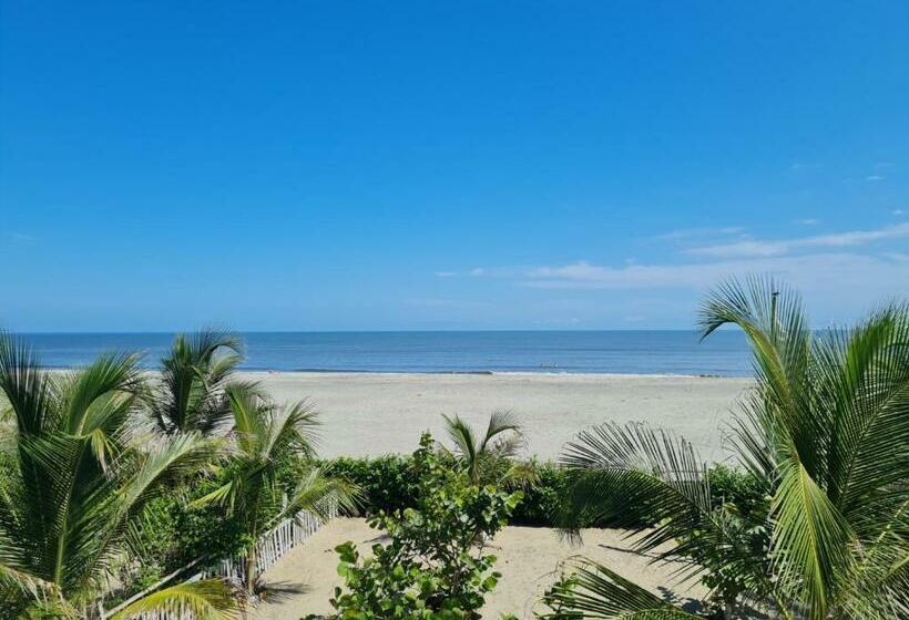 Eco Hotel Chevere Beach