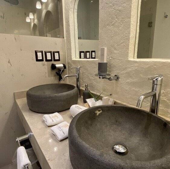 Отель Porta Paradiso Albergo Boutique