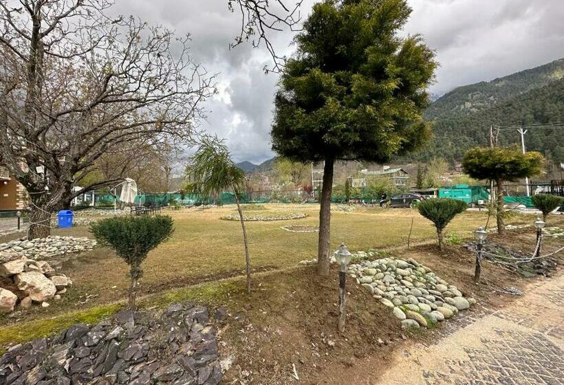 호텔 The Lidder View Resort