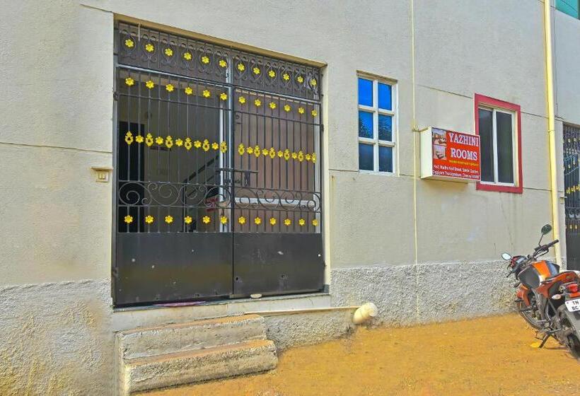 Отель Oyo Flagship Yazhini Rooms