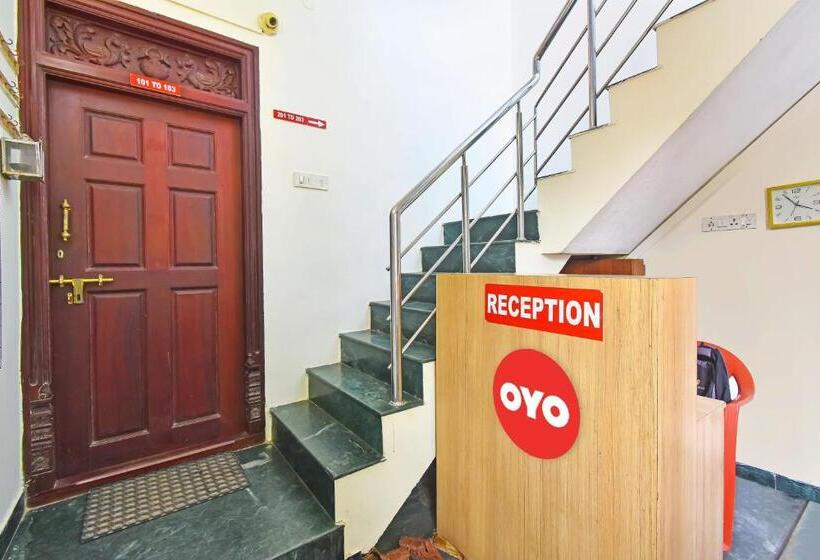 Отель Oyo Flagship Yazhini Rooms