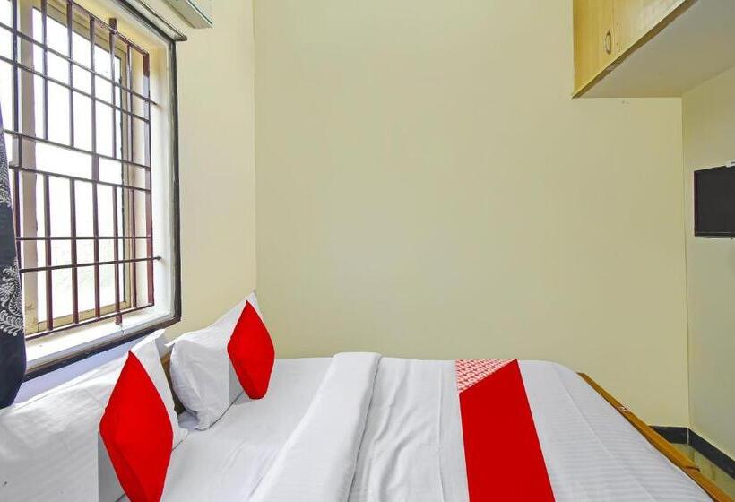 Отель Oyo Flagship Yazhini Rooms