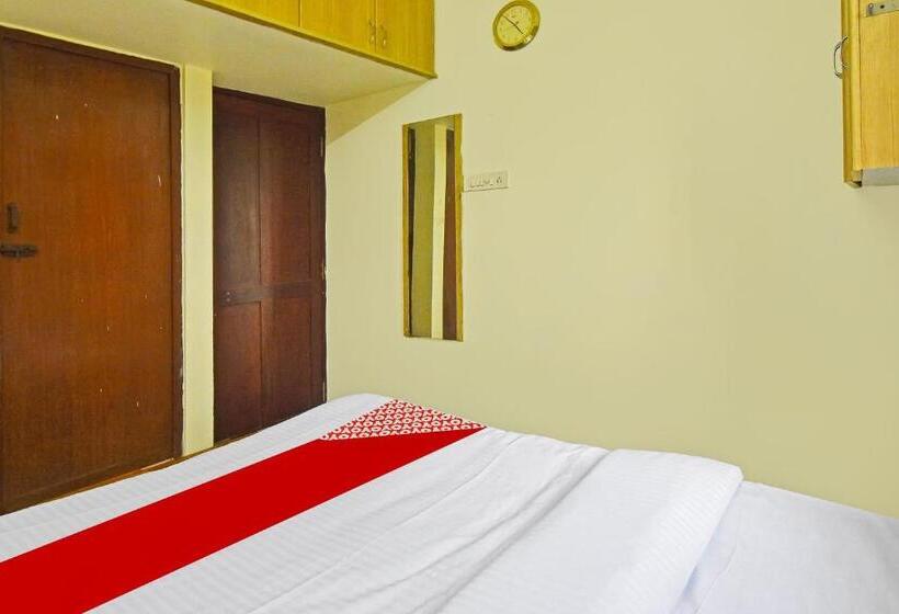 Отель Oyo Flagship Yazhini Rooms