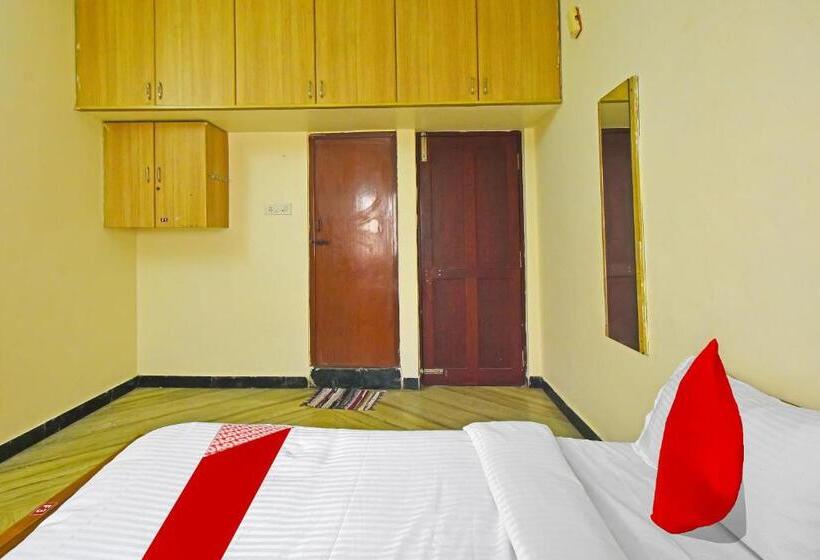 Отель Oyo Flagship Yazhini Rooms