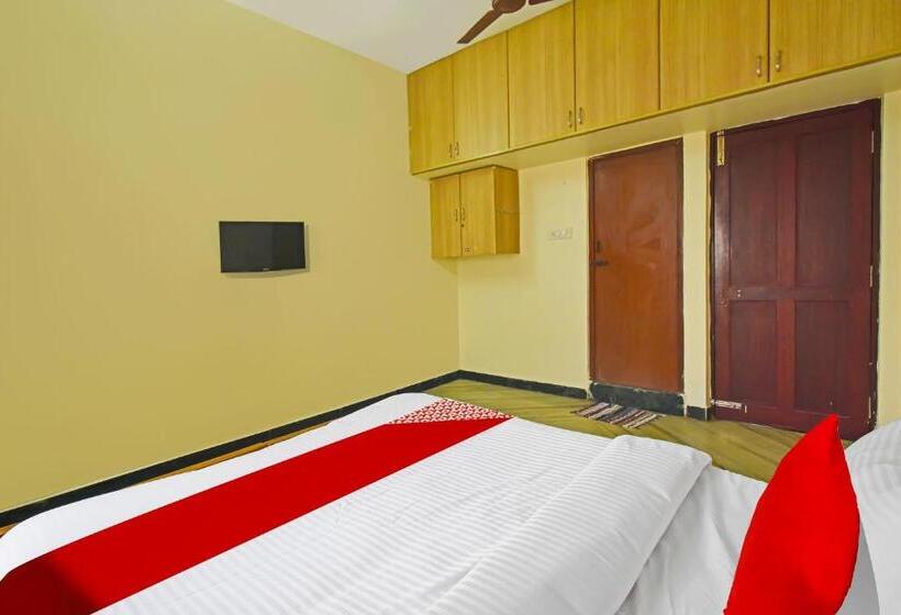 Отель Oyo Flagship Yazhini Rooms