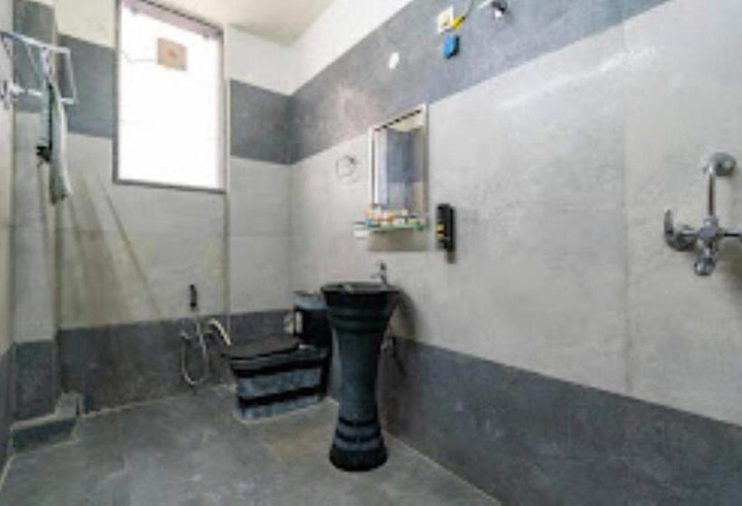 Hotel Iris Heaven Z By Radha Rani Resort