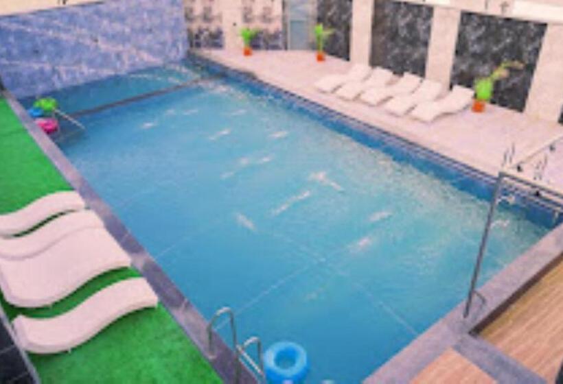 Hotel Iris Heaven Z By Radha Rani Resort