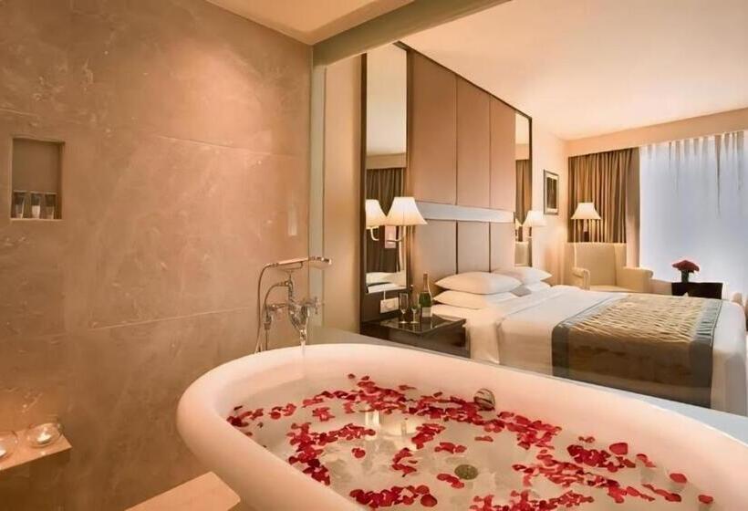 בית מלון כפרי The Oberoi Luxurious Camp