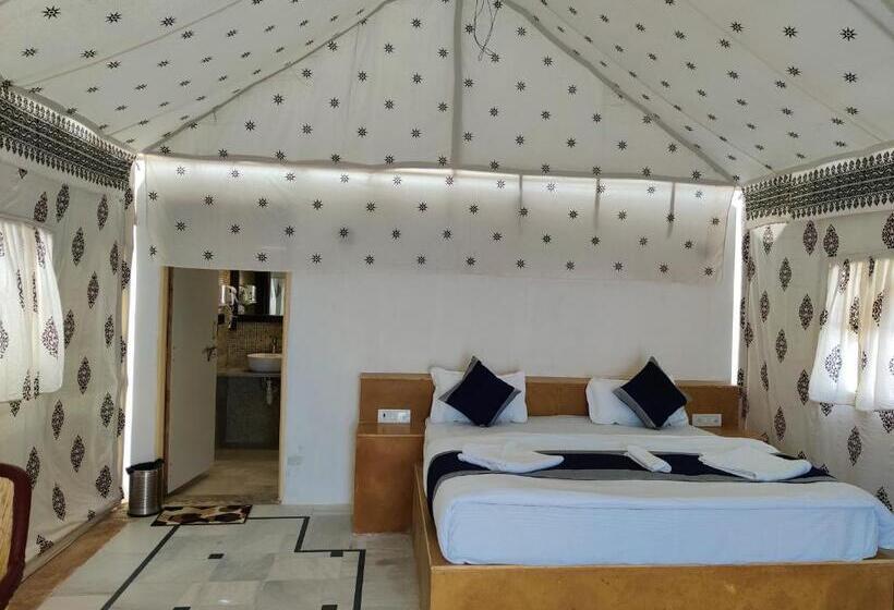 בית מלון כפרי The Oberoi Luxurious Camp