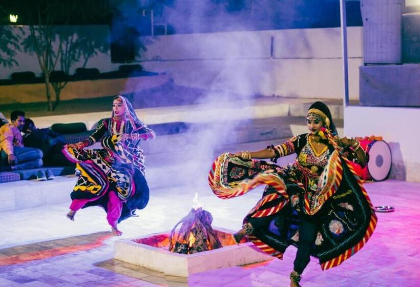 בית מלון כפרי The Oberoi Luxurious Camp