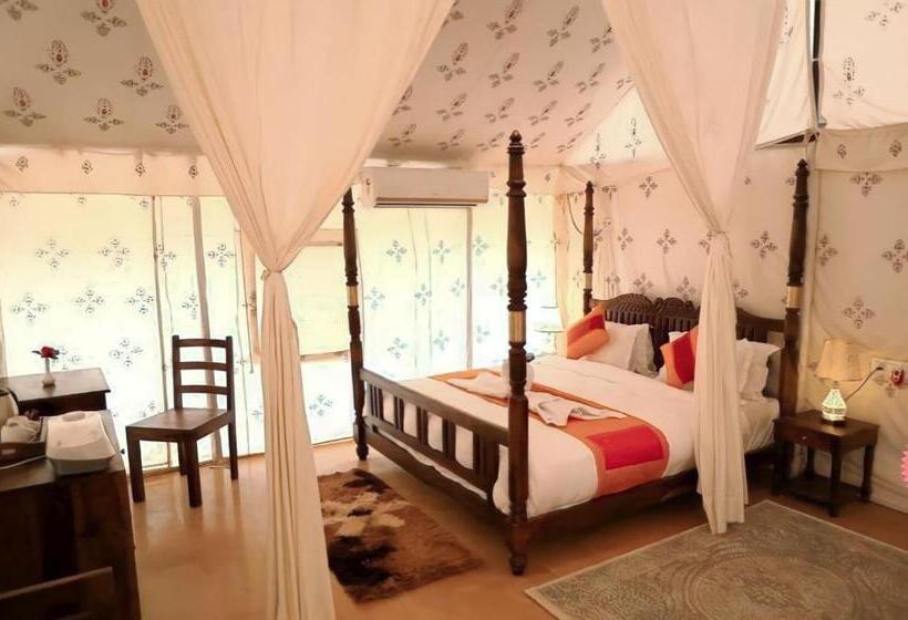 בית מלון כפרי The Oberoi Luxurious Camp