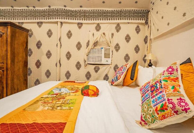 בית מלון כפרי The Oberoi Luxurious Camp