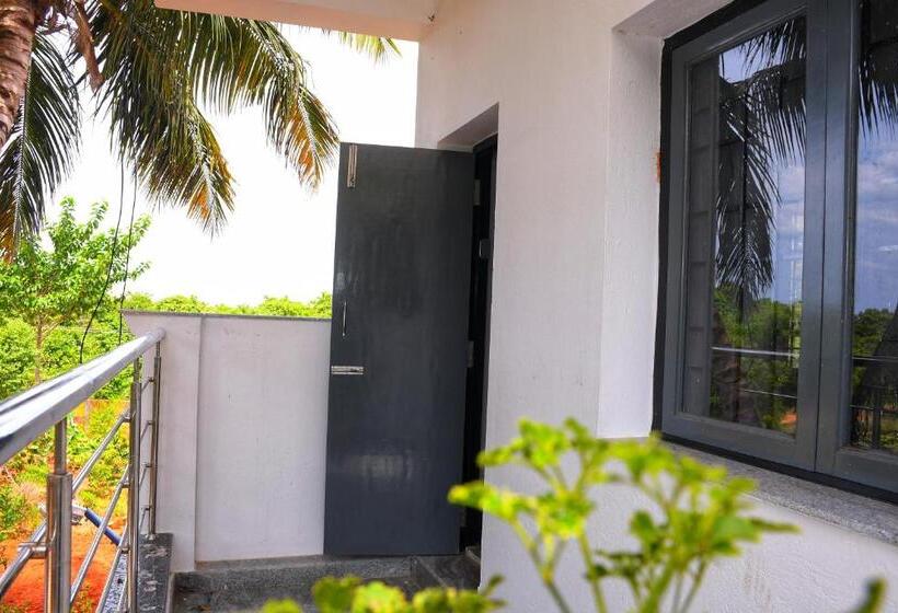 酒店 Sizzling Inn Pondy