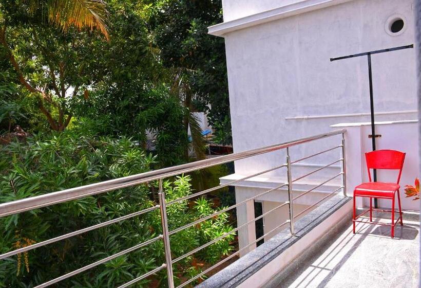 酒店 Sizzling Inn Pondy