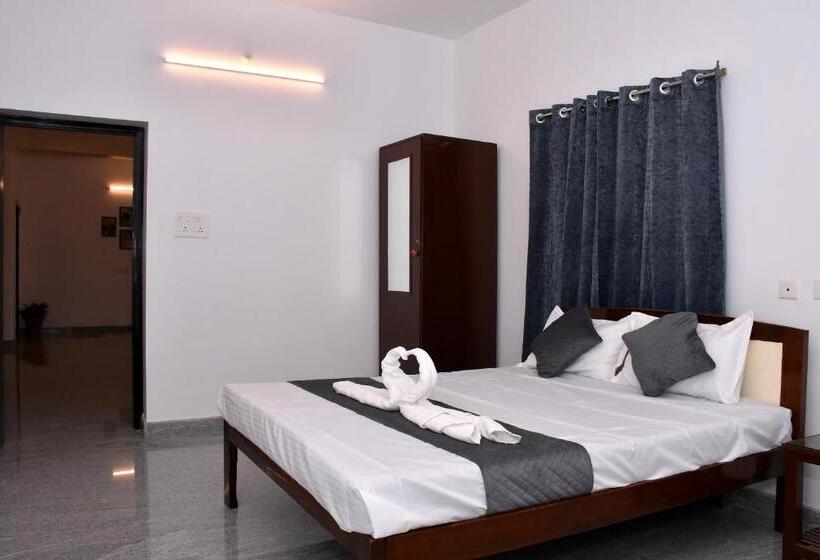 酒店 Sizzling Inn Pondy