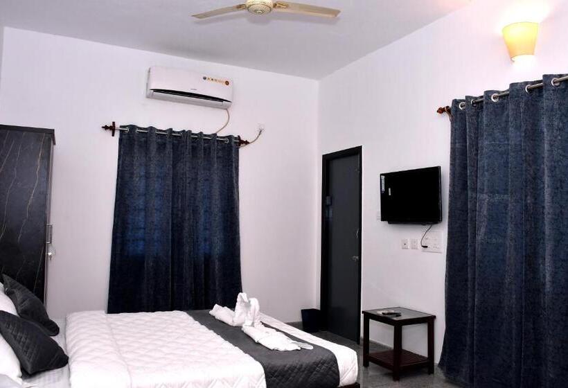 酒店 Sizzling Inn Pondy