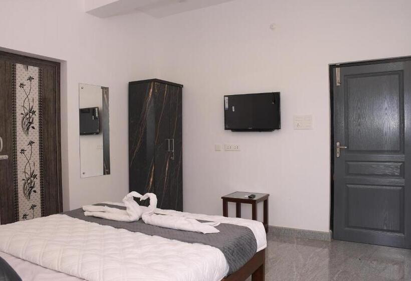 酒店 Sizzling Inn Pondy