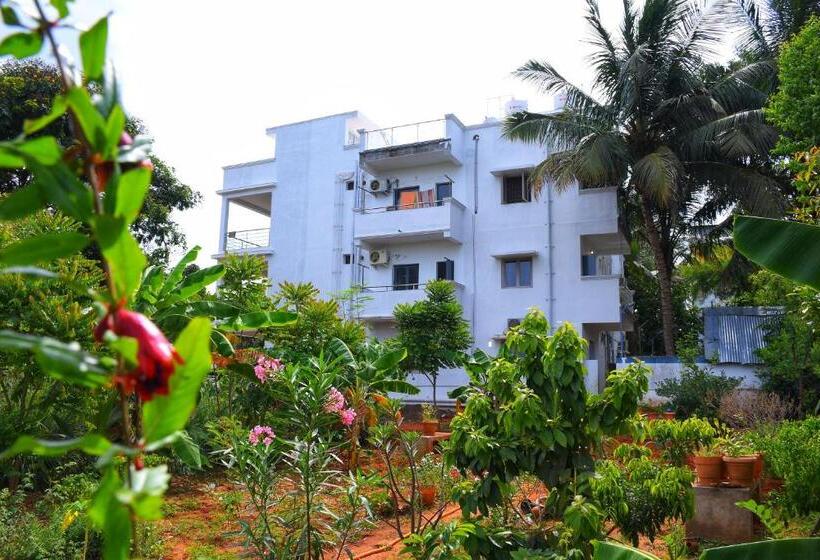 酒店 Sizzling Inn Pondy