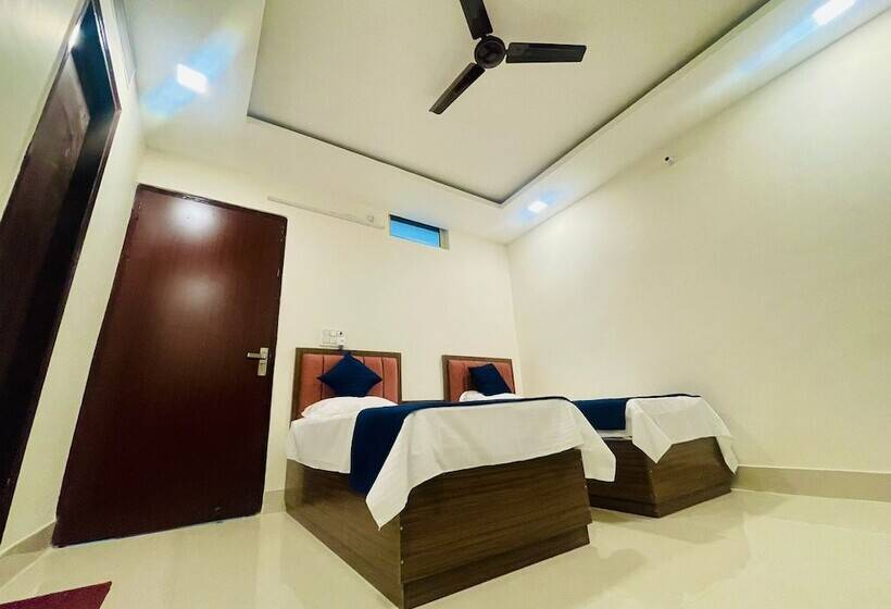 ホテル The Heights