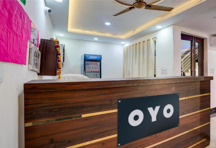 Fabhotel Vishal Palace