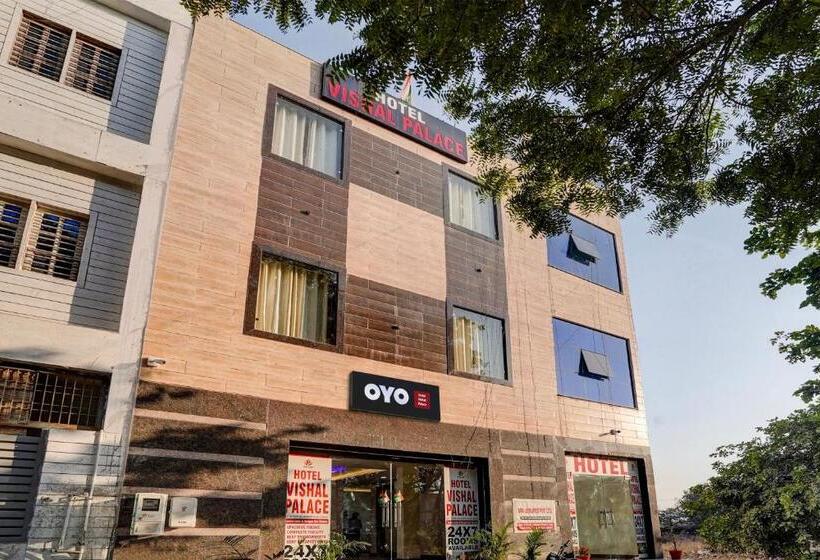 Fabhotel Vishal Palace