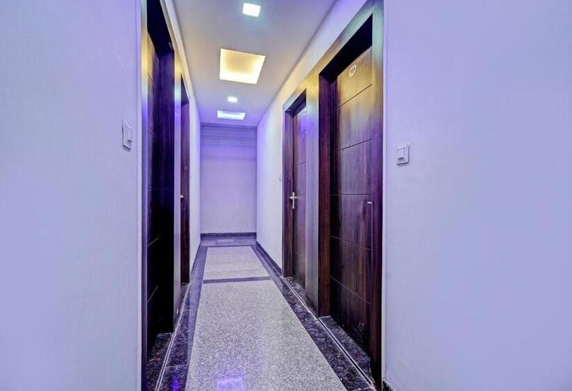 Fabhotel Vishal Palace